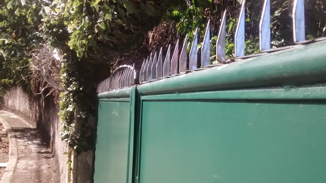 trabalho realizado com lança para muro